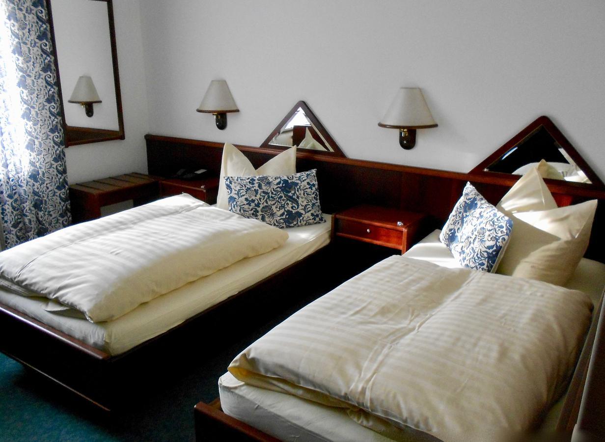 Hotel Froschkoenig Баттенхаузен Экстерьер фото